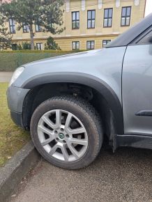 Extensii de aripă pentru Skoda Yeti (2009-2017)