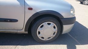 Extensii de aripă pentru Renault Clio II (1998-2001), înainte de facelift, versiune cu 5 uși
