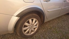 Extensii de aripă pentru Renault Megane II combi (2002-2009), versiune cu 5 uși