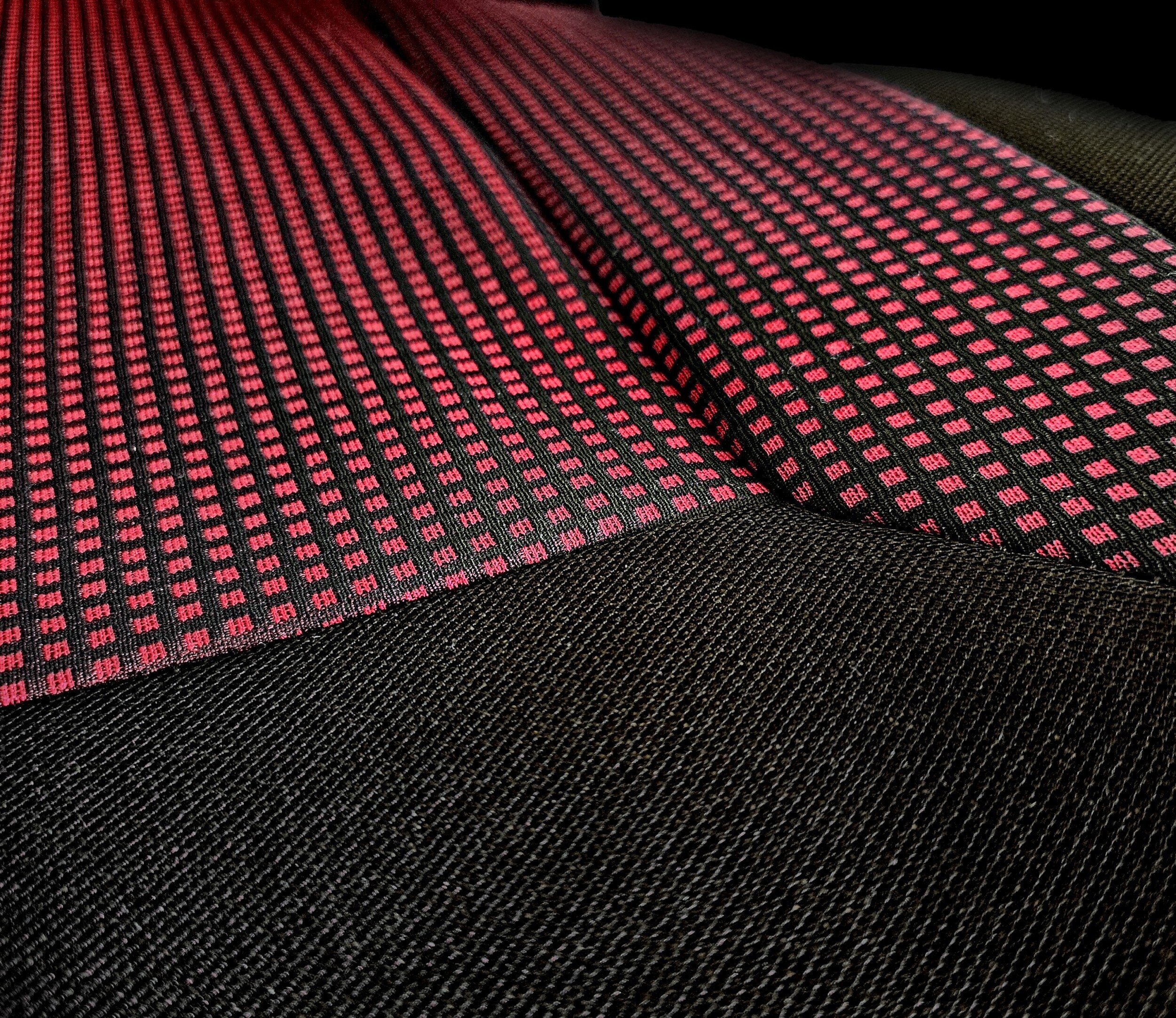 Detaliu material jacquard roșu ROYAL