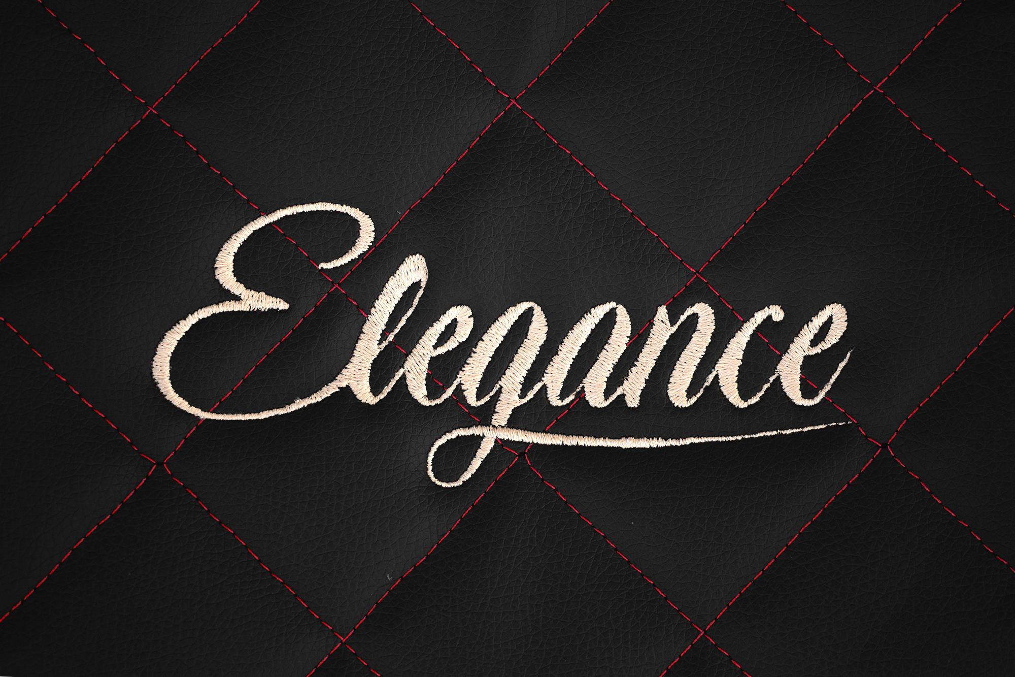 Detaliu al broderiei Elegance: Negru-roșu